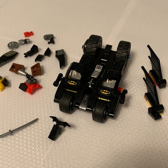 Lego Batmobile - Picture 2 of 6